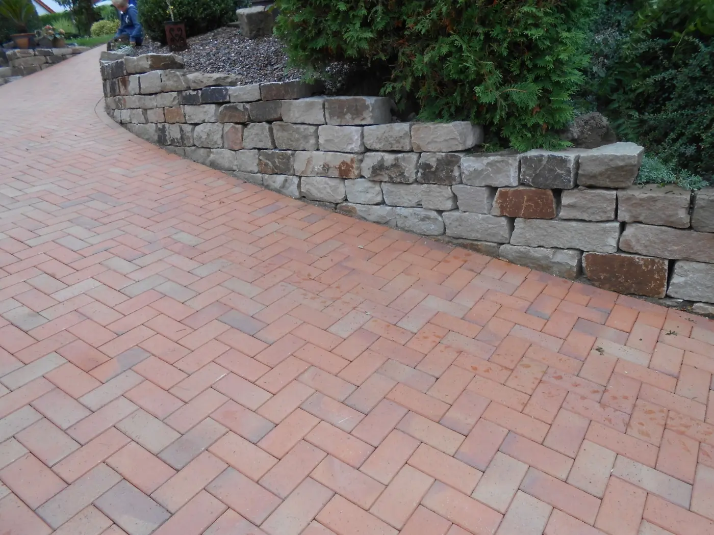 ممرات أشكال إنترلوك للحدائق 